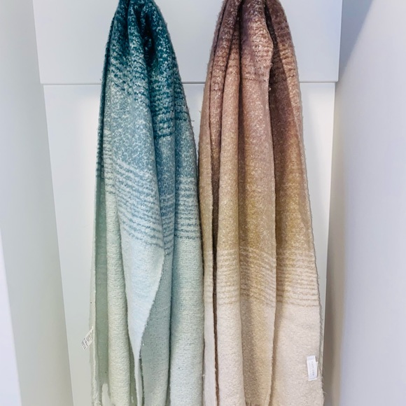 Oversized winter scarf - Picture 2 of 2